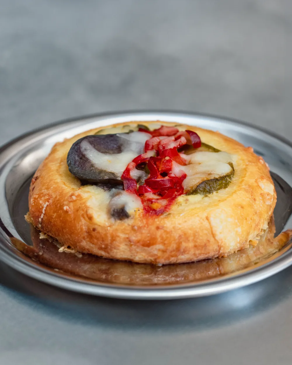 Izgara Sebzeli & Pestolu Peynir Kremalı Brioche